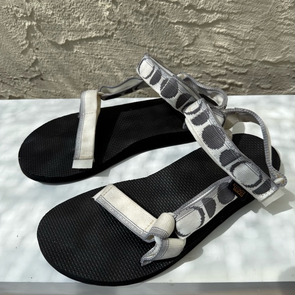 Teva Universal Black and Cream Strap Sandals, 8 - Picture 4 of 7